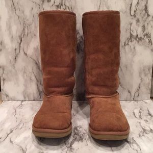 Kids brown Ugg boots